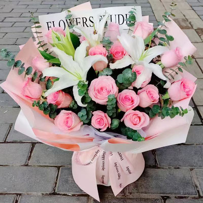 南阳18朵粉玫瑰2支百合，我的心尖宝贝
